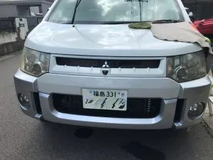 福島へ出張ガラスリペア 三菱 デリカ D5
